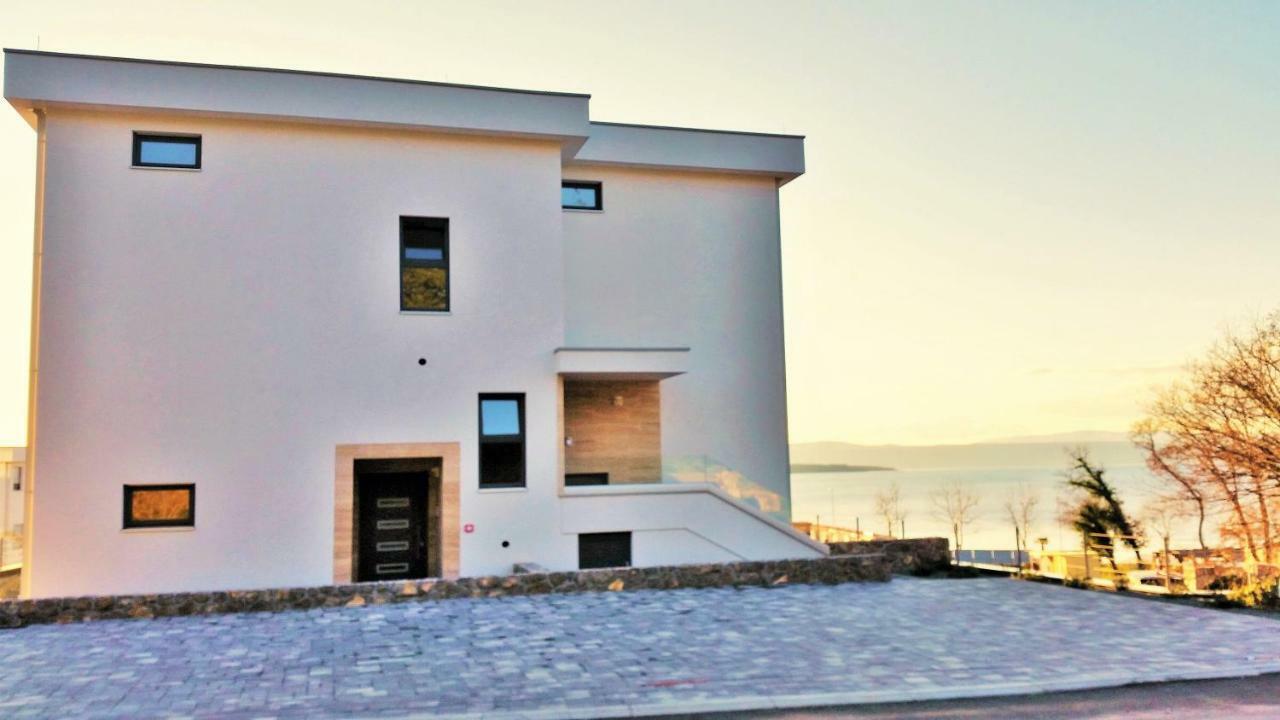 Apartment Villa Vala Malinska Exterior photo